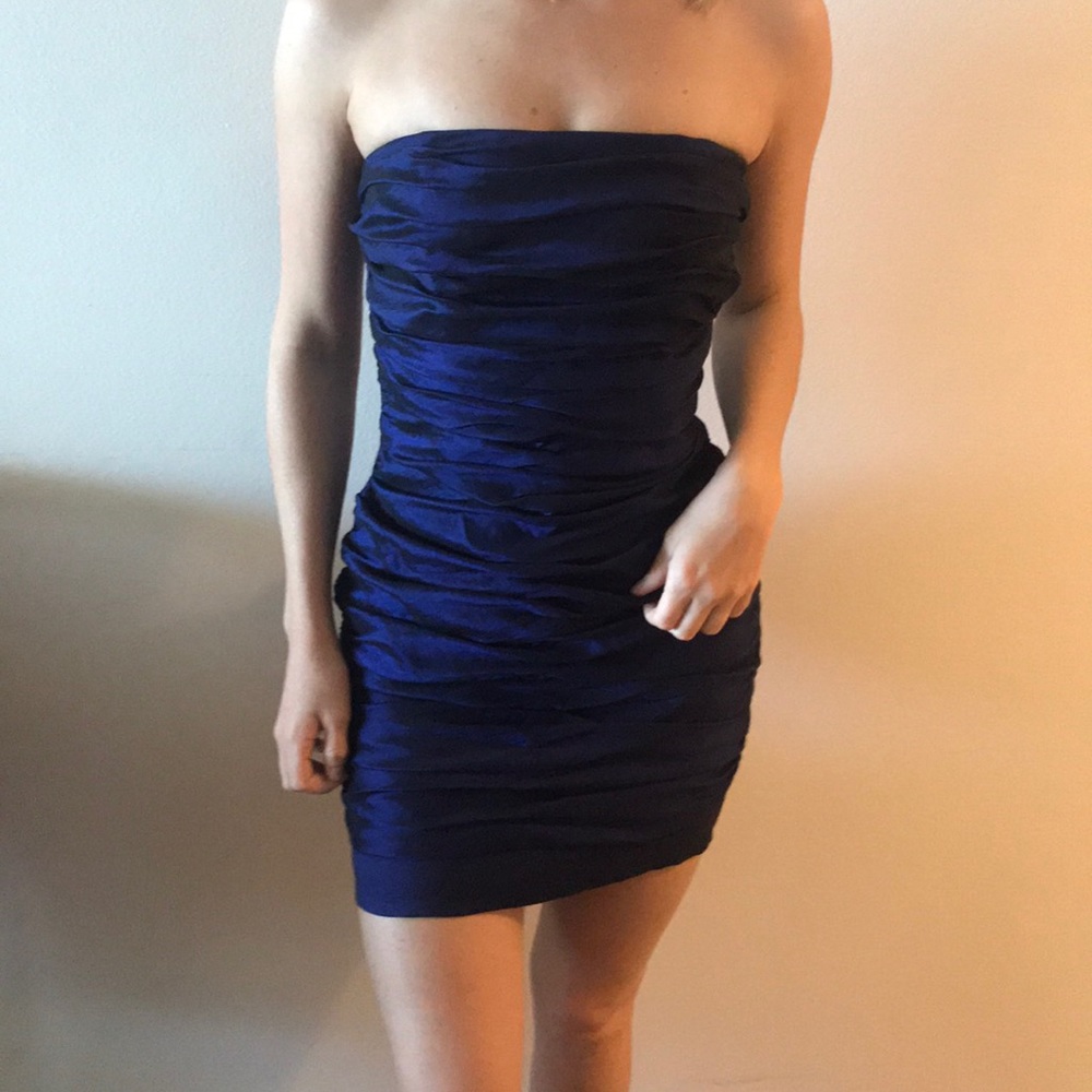 Metallic(y) shiny scrunch dress. Fits like a small